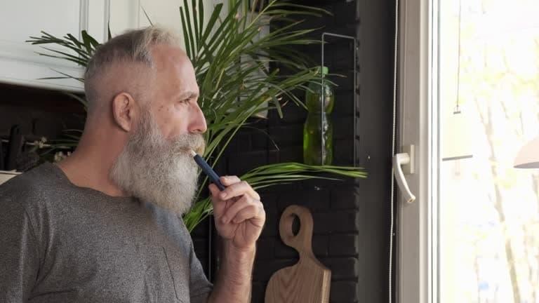 IBVAPE E-Cigi Unboxed and Tested - In-Depth e-cig review for Flavor and Clouds